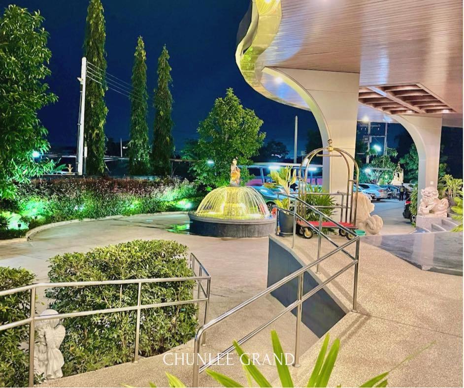 Hotel Chunlee Grand Korat Nakhonratchasima Zewnętrze zdjęcie